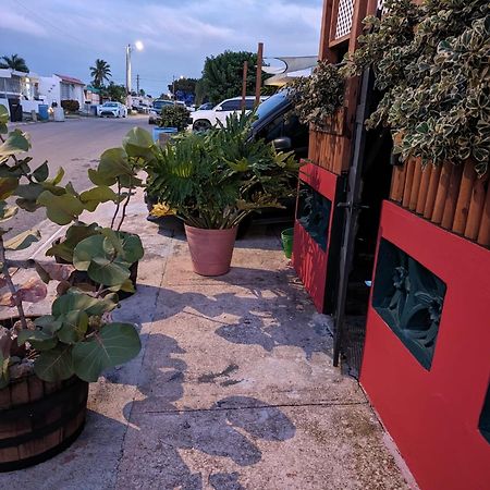 Moon'S Place Toa Baja Exterior photo